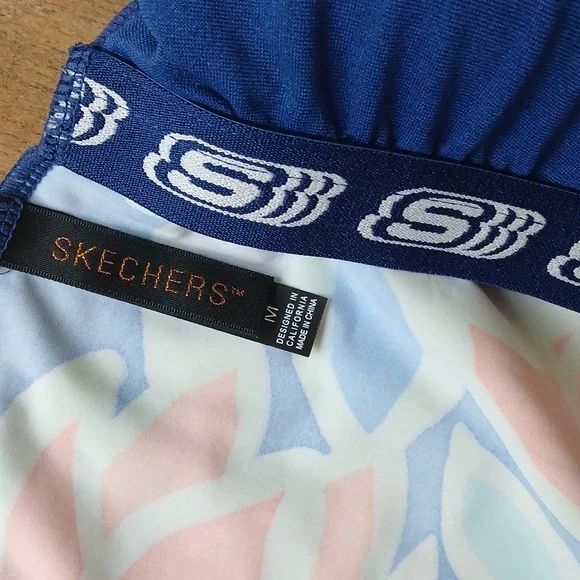 Women's Skechers Floral Patterned 2 Pc Tankini Set Swimwear. Size M - Picture 17 of 17